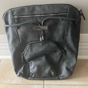 NWT Petunia Pickle Bottom Convertible Diaper bag/ backpack